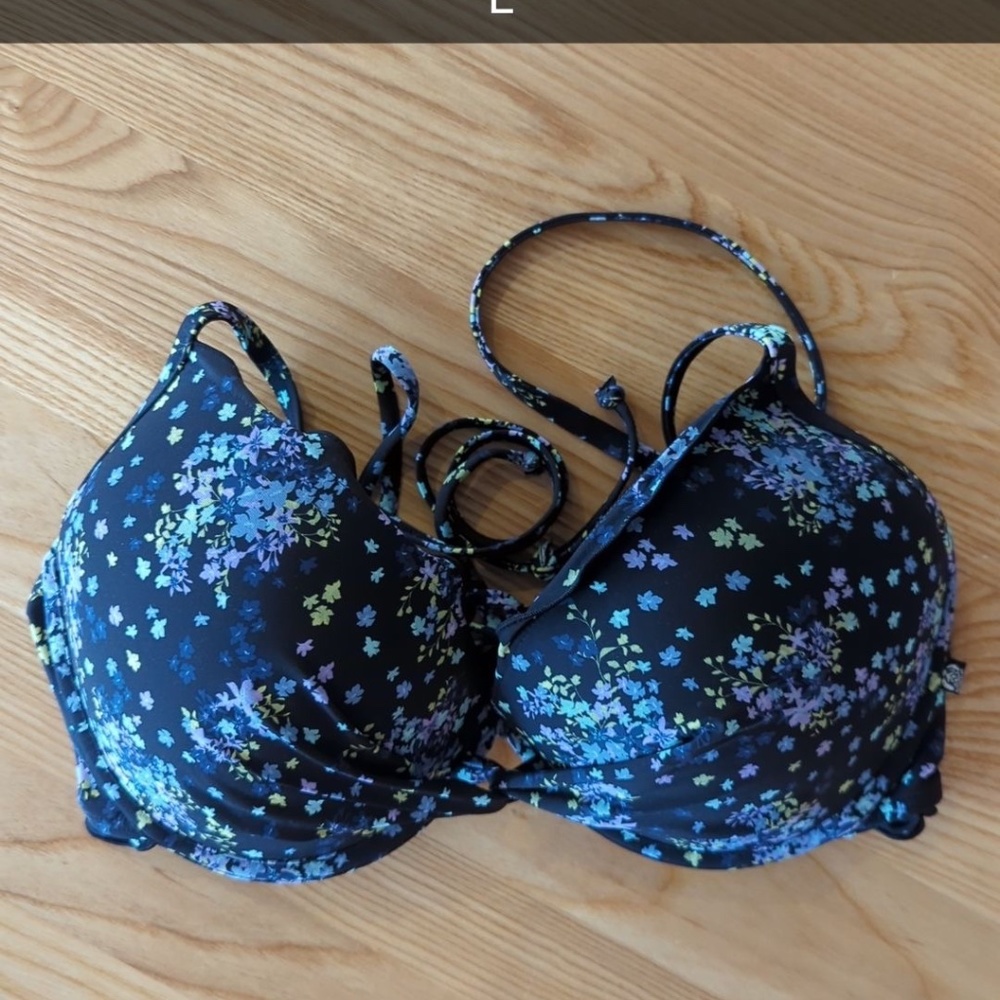 (2/30$) La Vie En Rose New Swimsuit top to mix and match